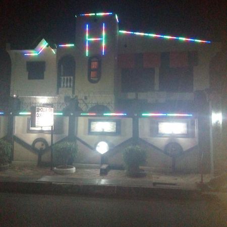Holla-Jobi Guest House Lagos Dış mekan fotoğraf